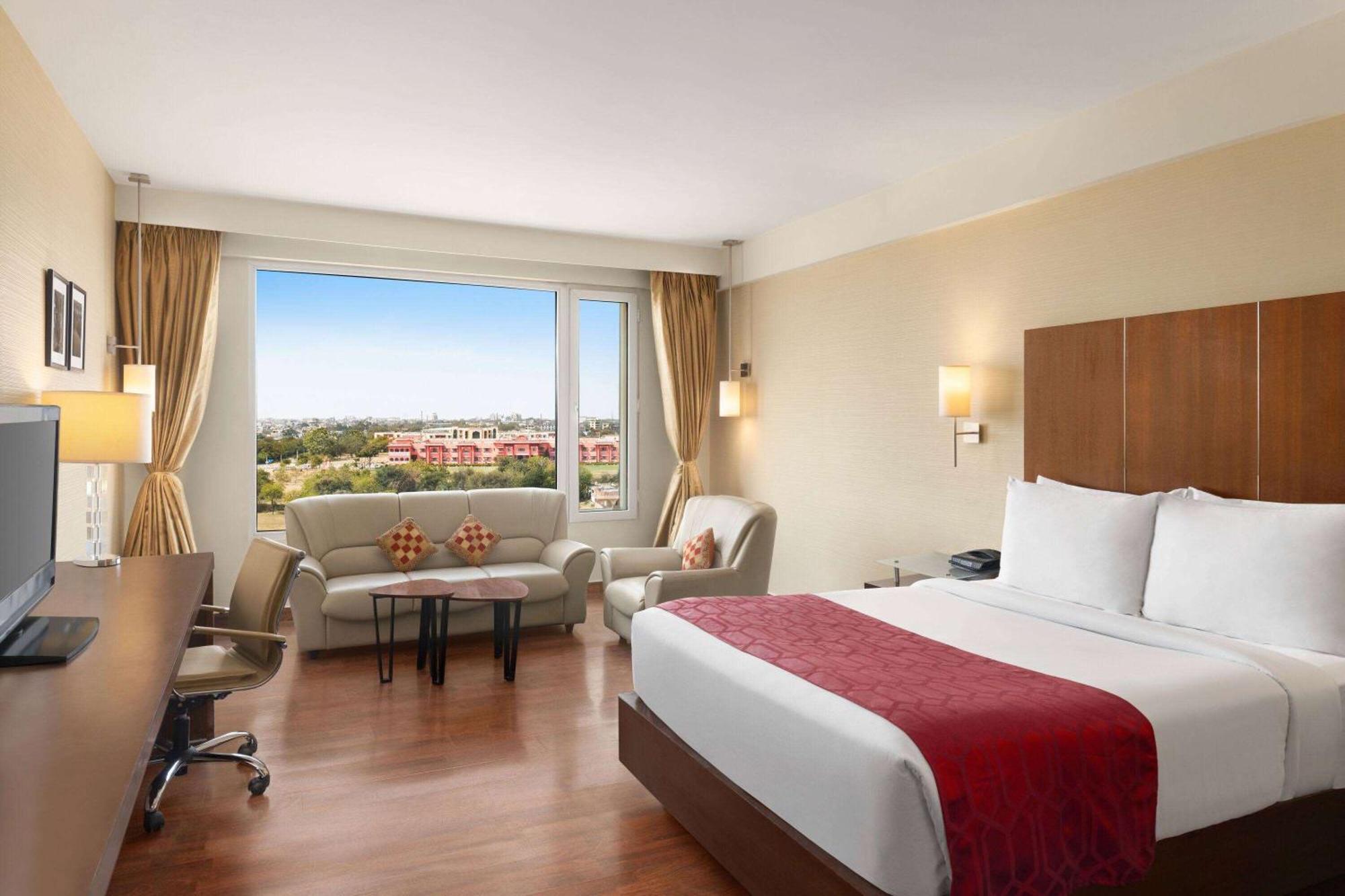 Ramada By Wyndham Jaipur North Hotell Eksteriør bilde